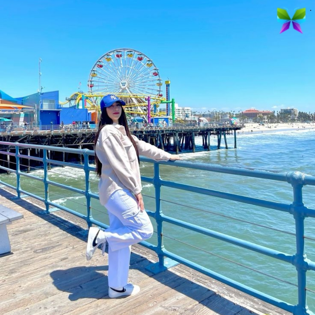 200+ Los Angeles Instagram Captions to Brighten Your Feed with Sunshine Vibes 16 Los Angeles Instagram Captions