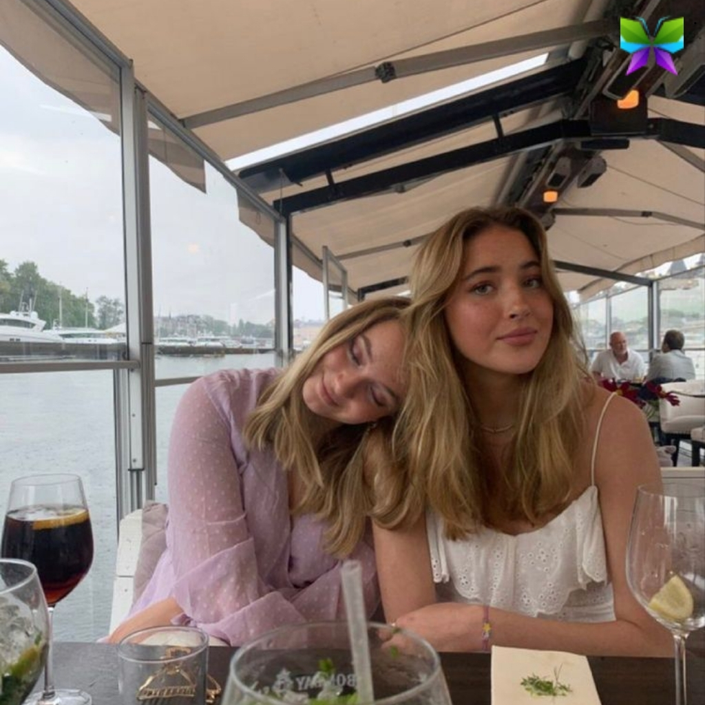 200+ Captions For Best Friends Instagram to Celebrate Friendship 19 Captions For Best Friends Instagram
