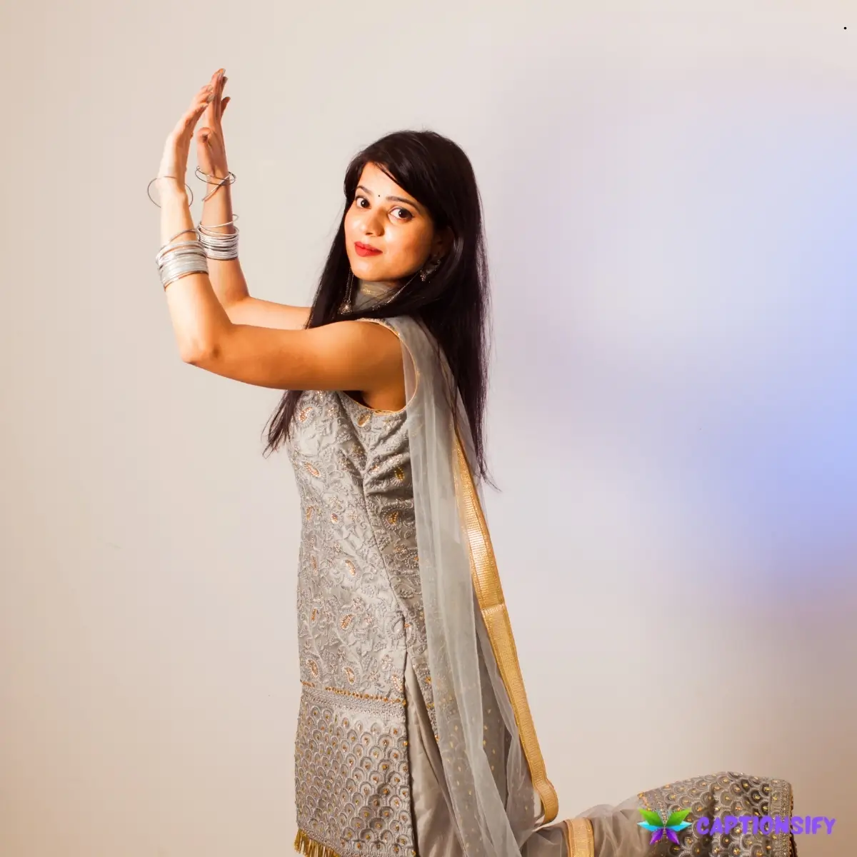 147 Short Hindi Captions For Instagram That Spark Joy and Connection