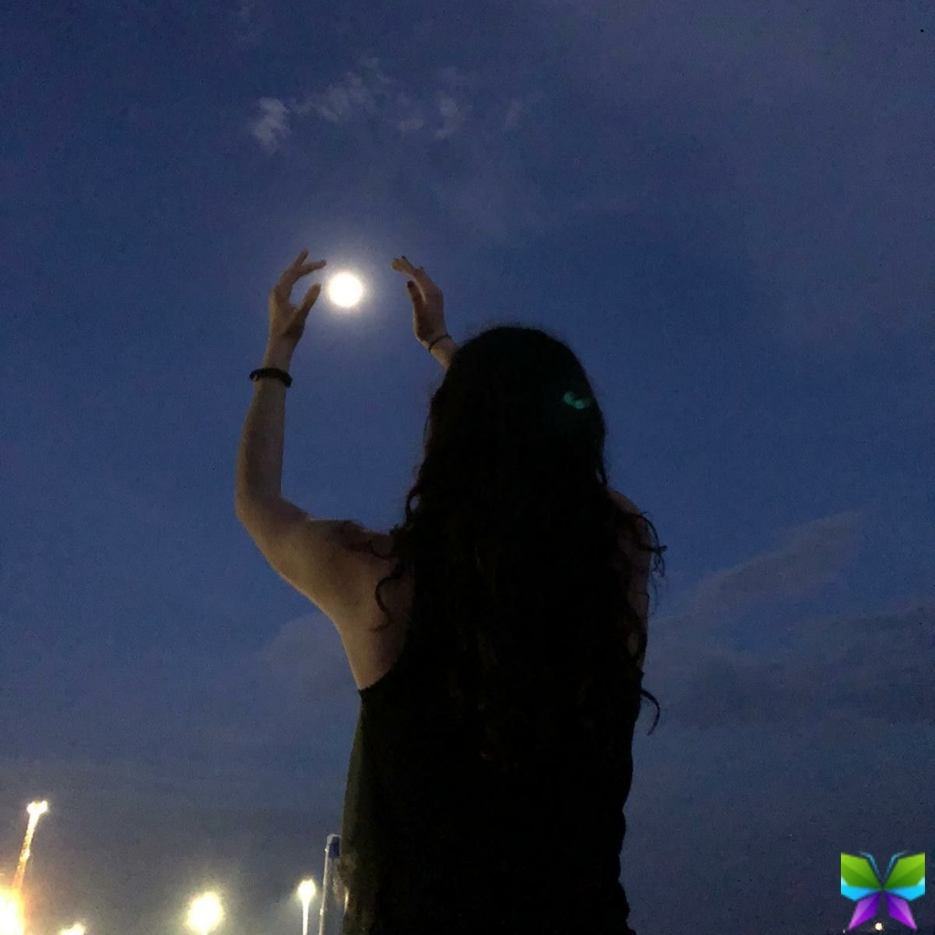 200+ Aesthetic Moon Captions to Illuminate Your Night Sky Dreams 11 Aesthetic Moon Captions